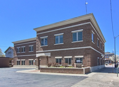 Coldwell Banker - 402 E. Front